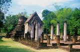 Si Satchanalai was built between the 13th and 15th centuries and was an integral part of the Sukhothai Kingdom. It was usually administered by family members of the Kings of Sukhothai.
